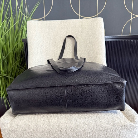 Authentic CHANEL large tote bag black leather - Picture 7 of 16